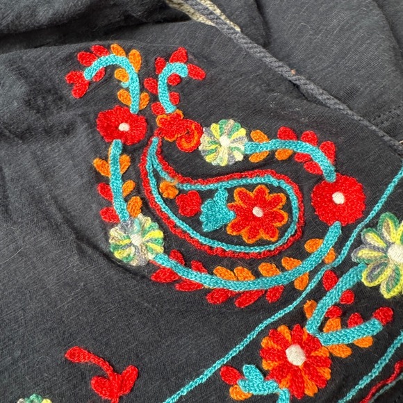 TO Thomas & Olivia Women's Medium Quarter Sleeve Embroidered Blue Top - Picture 5 of 5